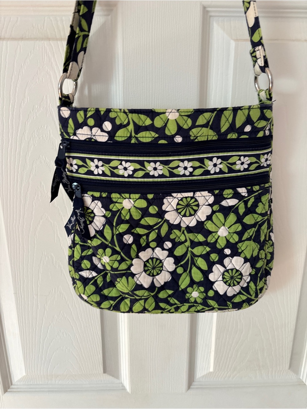 Vera Bradley “Baroque” Print Green/Navy/White Floral Crossbody Purse 💚💙🤍